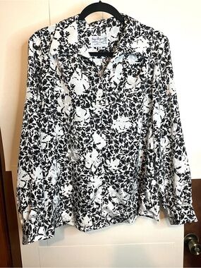 Gay Boyer Collection (VTG 12) Black & White Satin Floral Pullover Blouse 80s